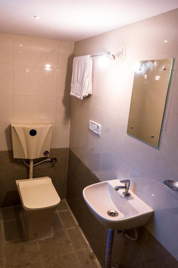 Anandvan Beach Resort Алибаг Экстерьер фото